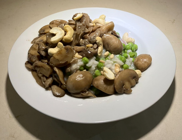 Must-try autumn recipe: Risotto with mushrooms and peas - Finished dish  - paragraph image - Duurzame Student